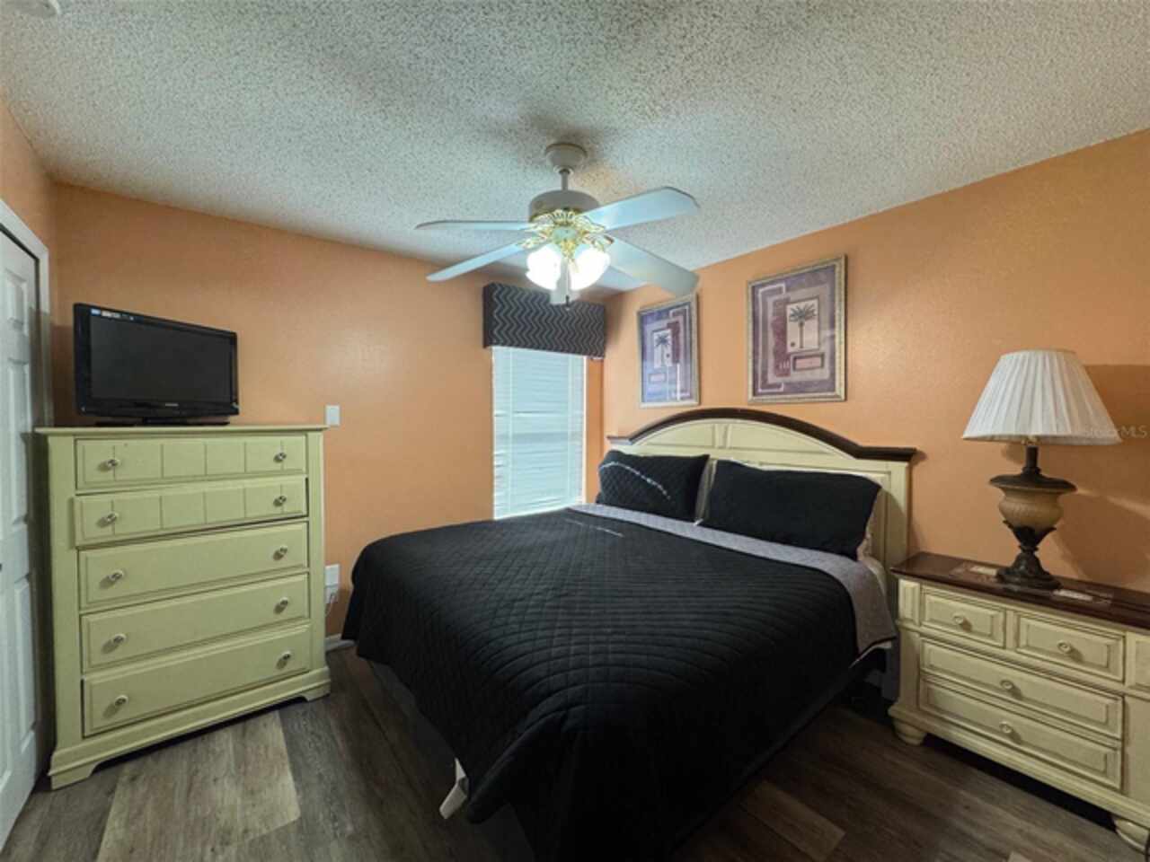 Listing Photo 12