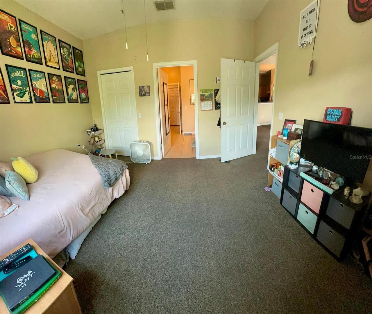 Listing Photo 12