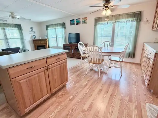 Listing Photo 5