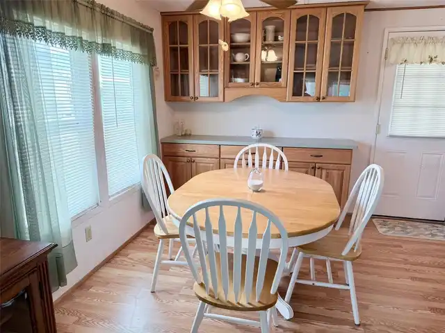 Listing Photo 7