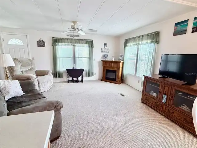 Listing Photo 12