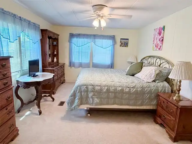 Listing Photo 13