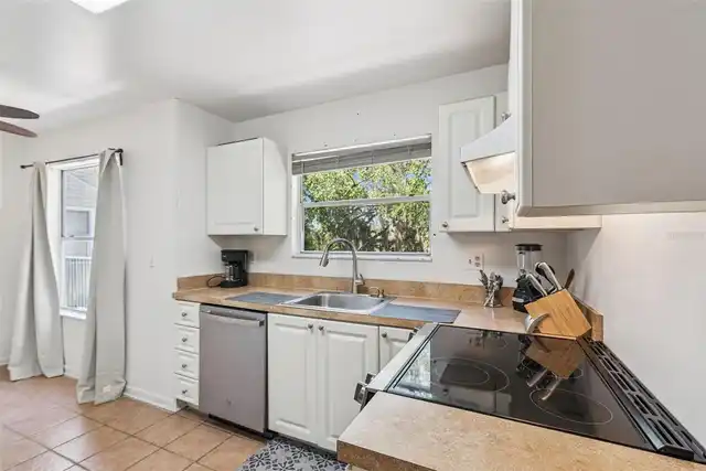 Listing Photo 10