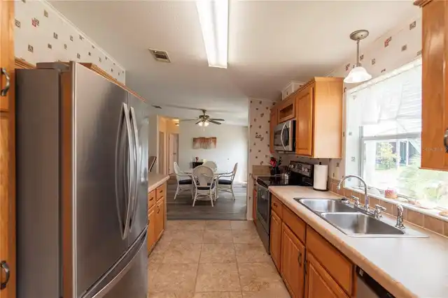 Listing Photo 11