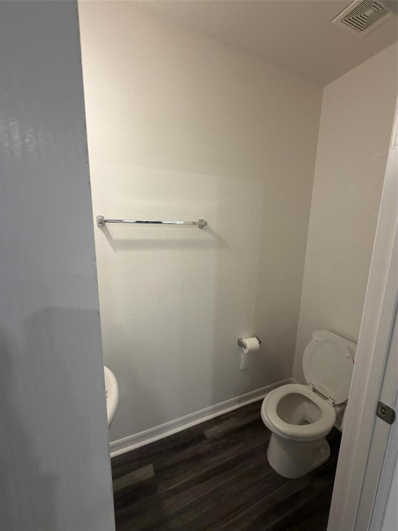 Listing Photo 8