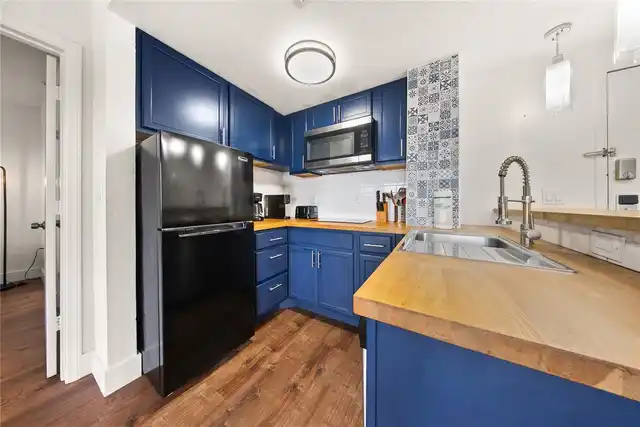 Listing Photo 9