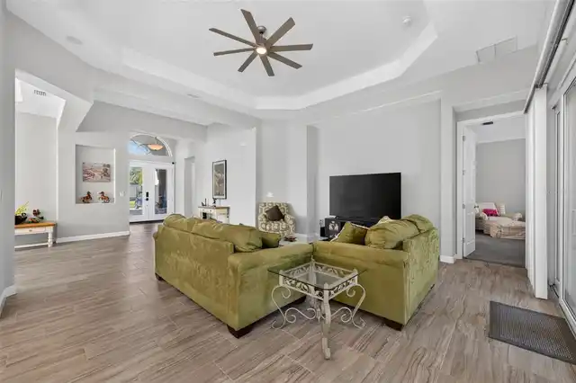 Listing Photo 22