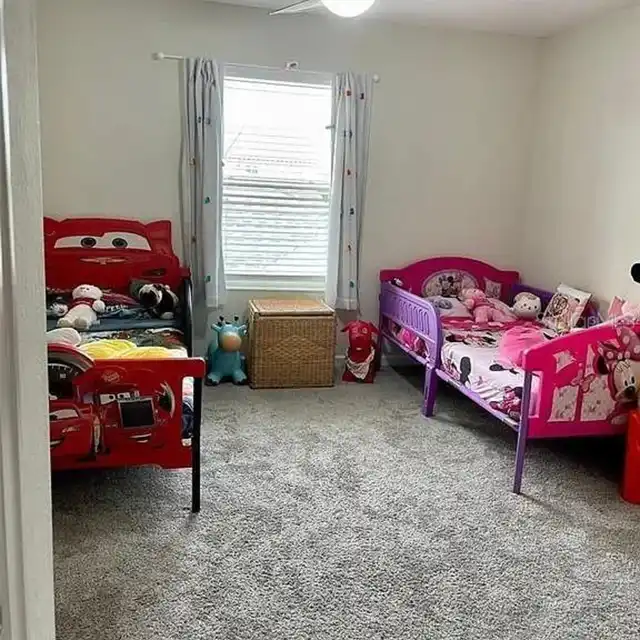 Listing Photo 12