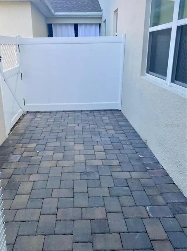 Listing Photo 14
