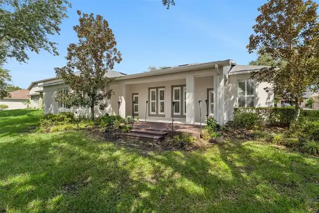 Listing Photo 11