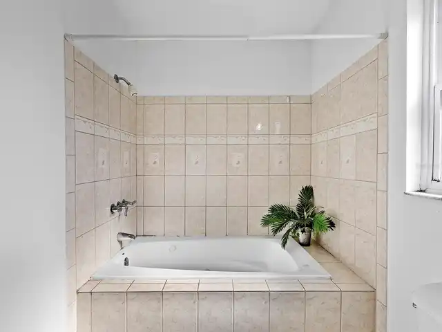 Listing Photo 13