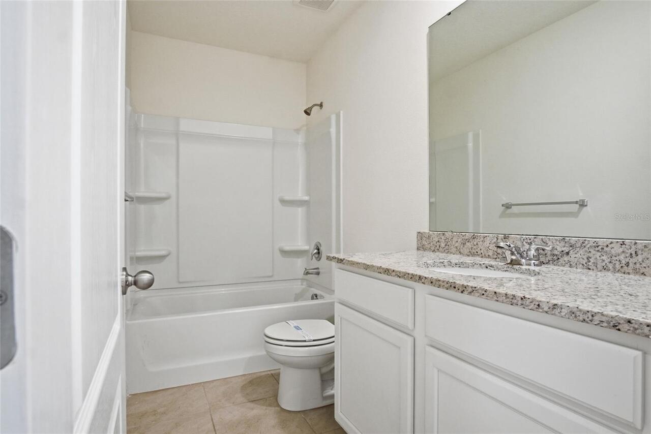 Listing Photo 12