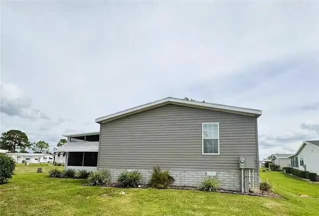 Listing Photo 8