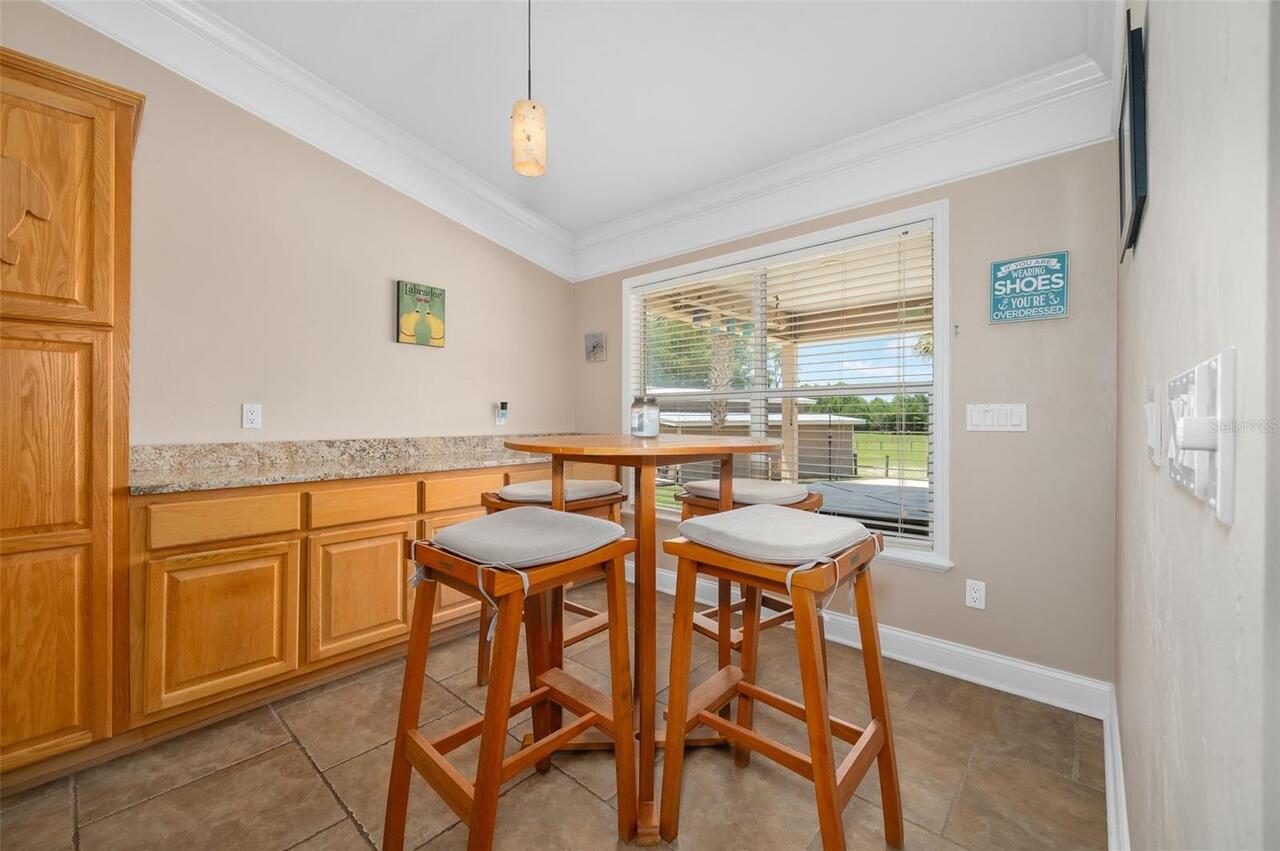 Listing Photo 12
