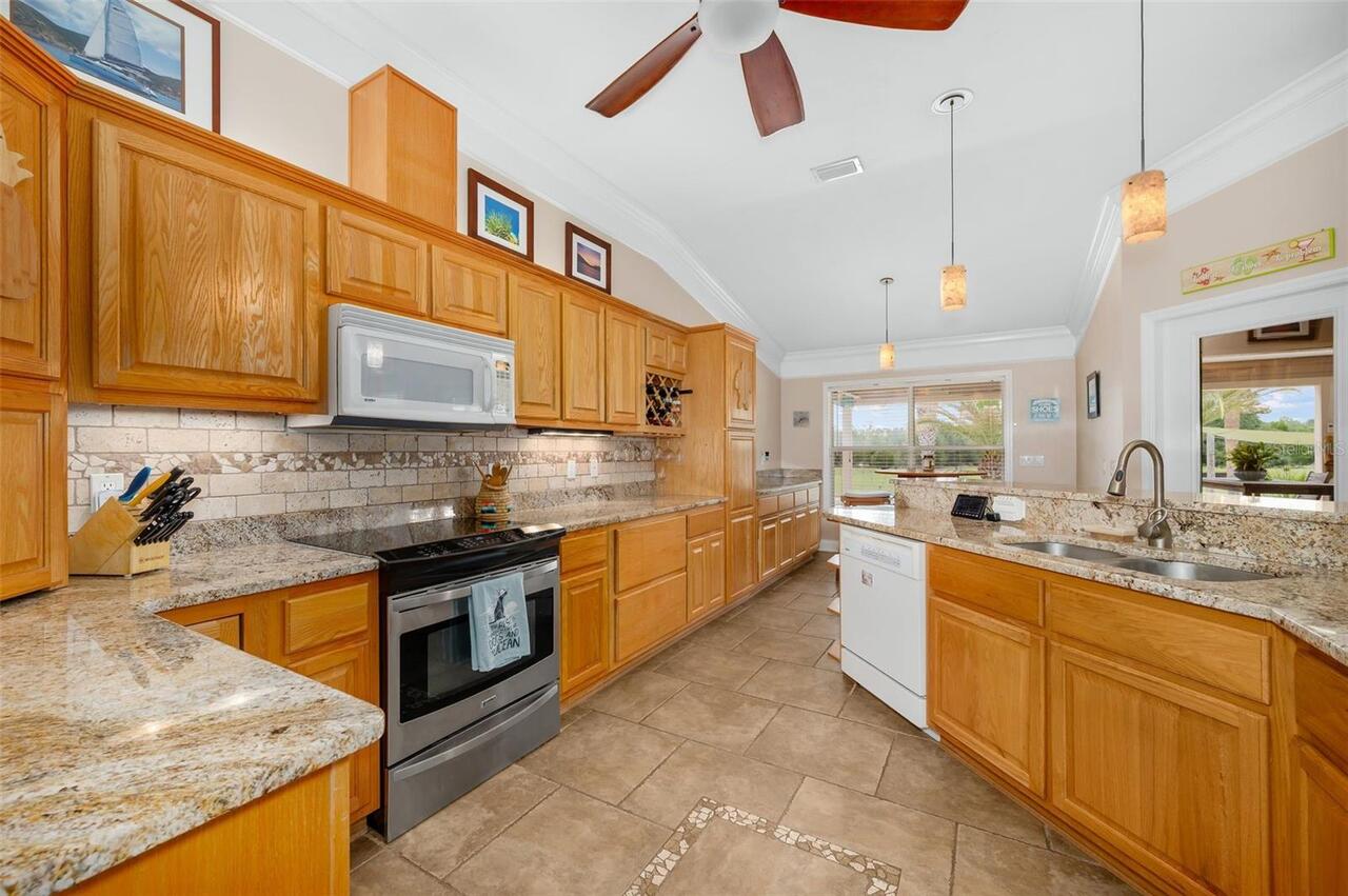 Listing Photo 14
