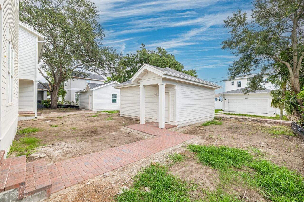 Listing Photo 6