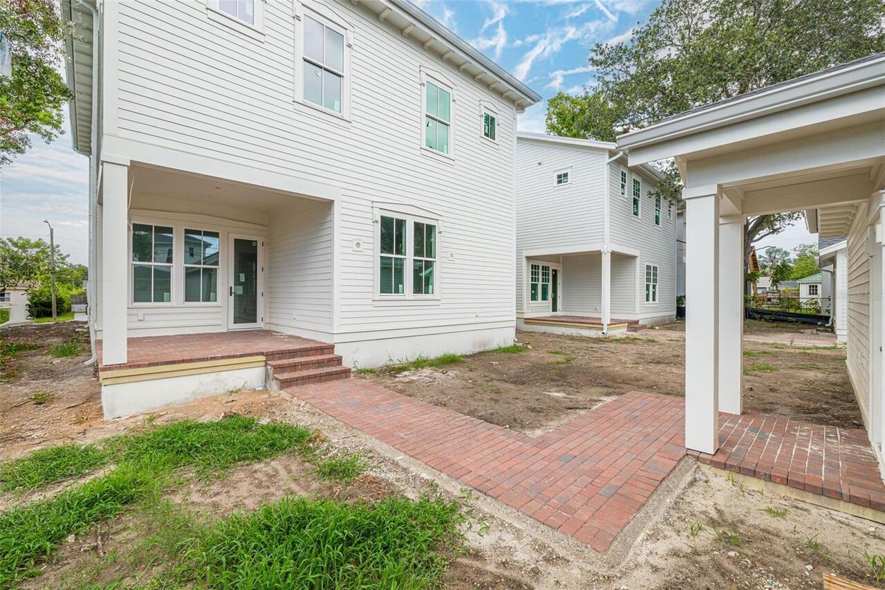 Listing Photo 8