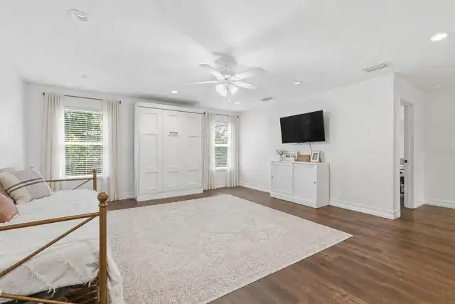 Listing Photo 22