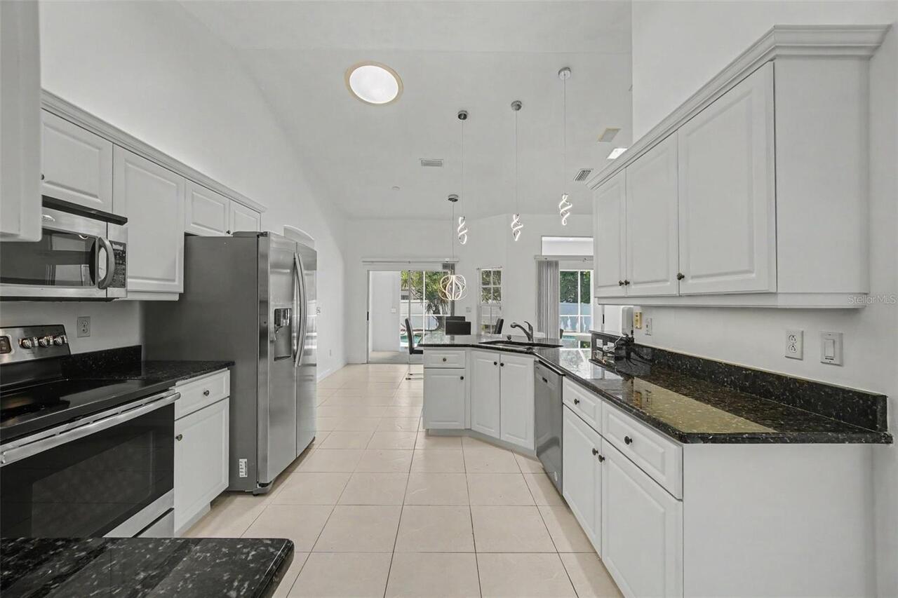 Listing Photo 16