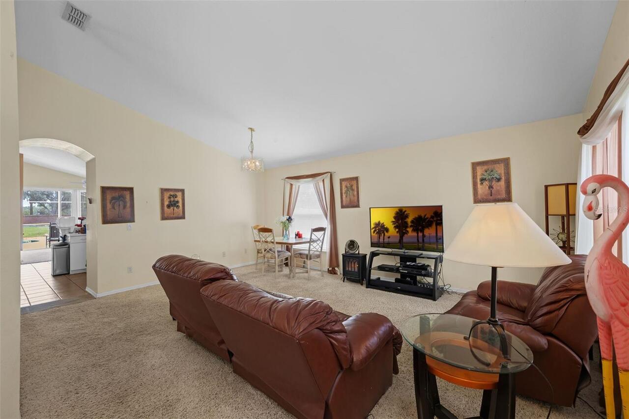 Listing Photo 14