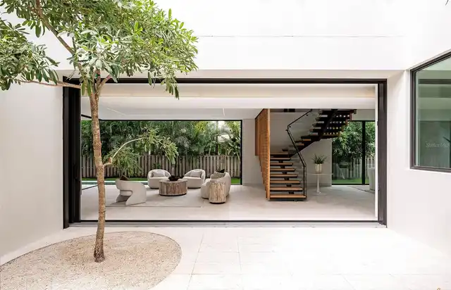 Listing Photo 11