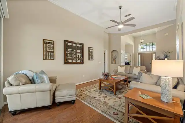 Listing Photo 14