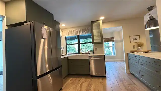 Listing Photo 17