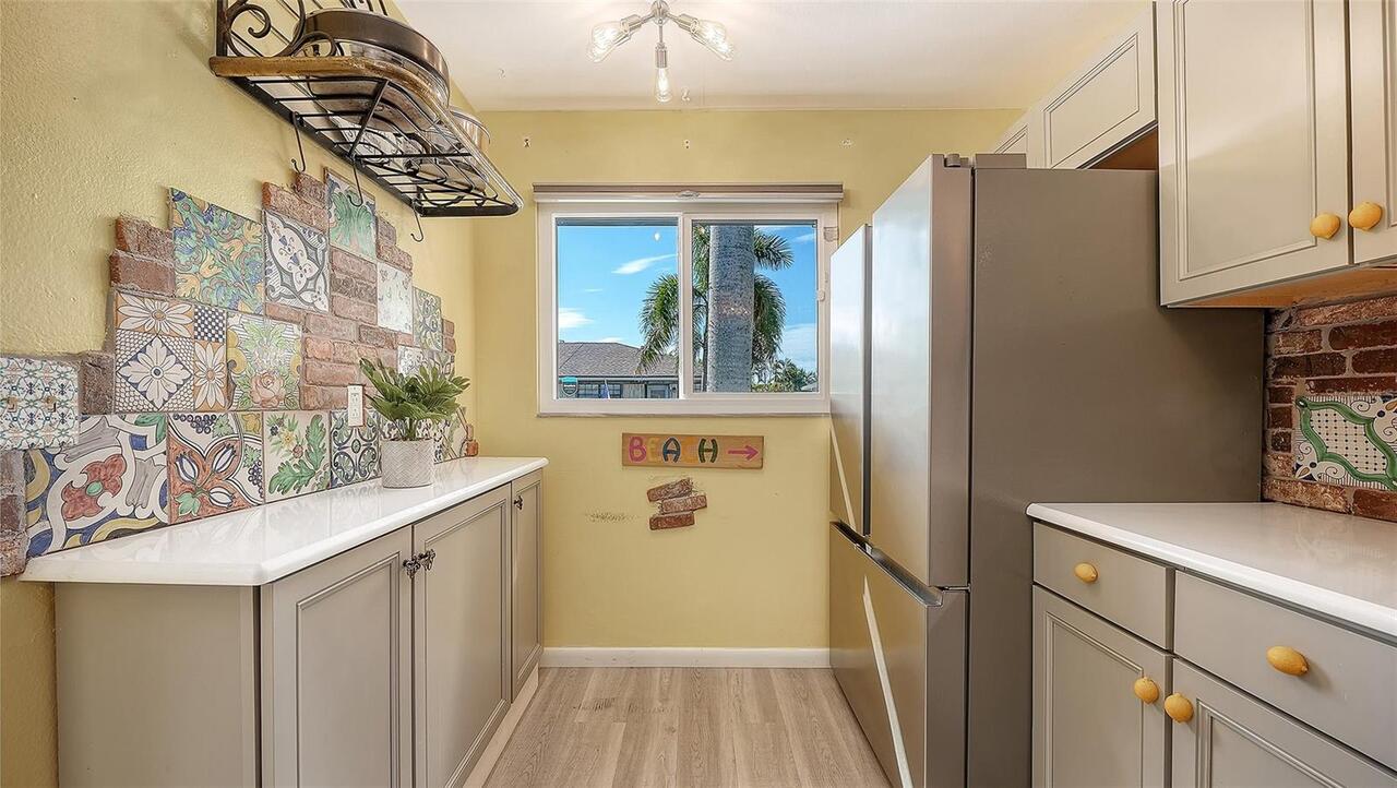 Listing Photo 12