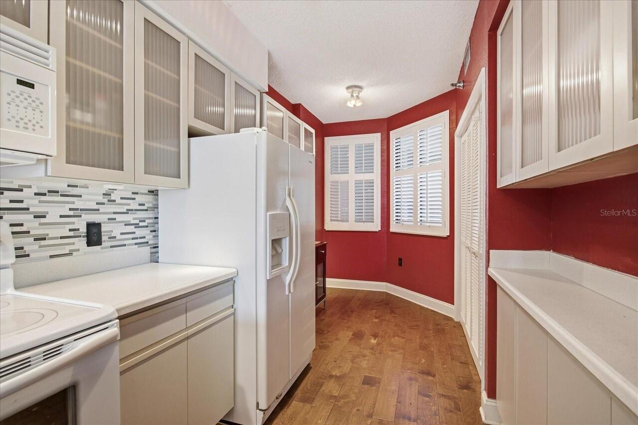Listing Photo 10