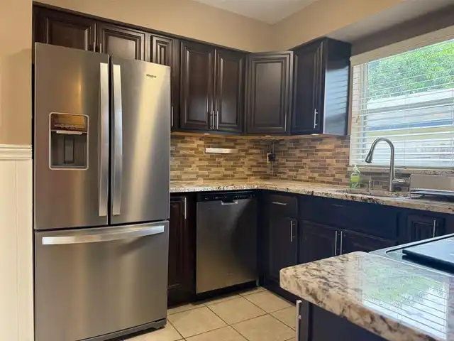 Listing Photo 8