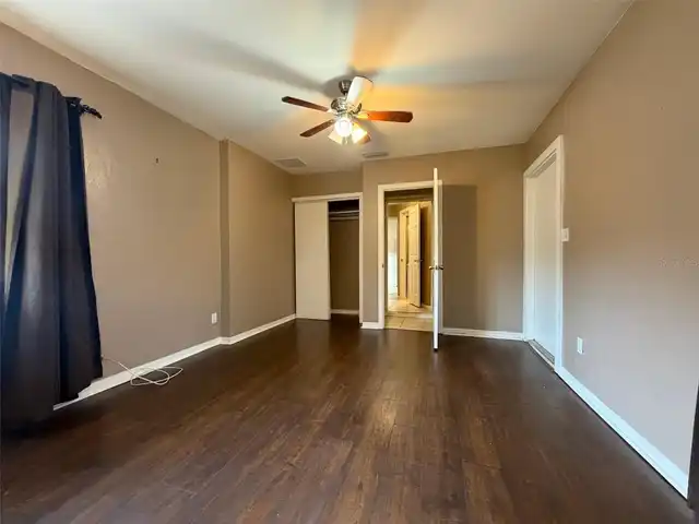 Listing Photo 14