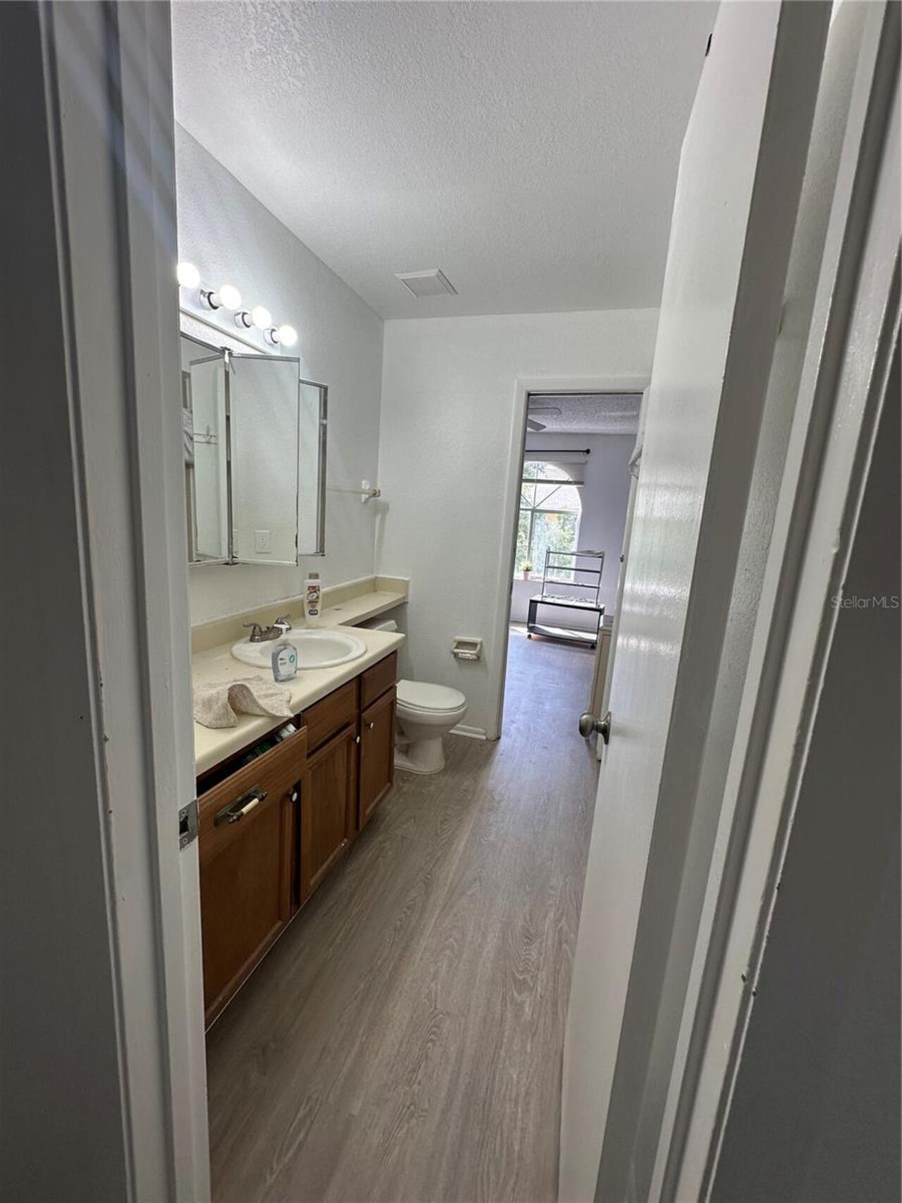 Listing Photo 9