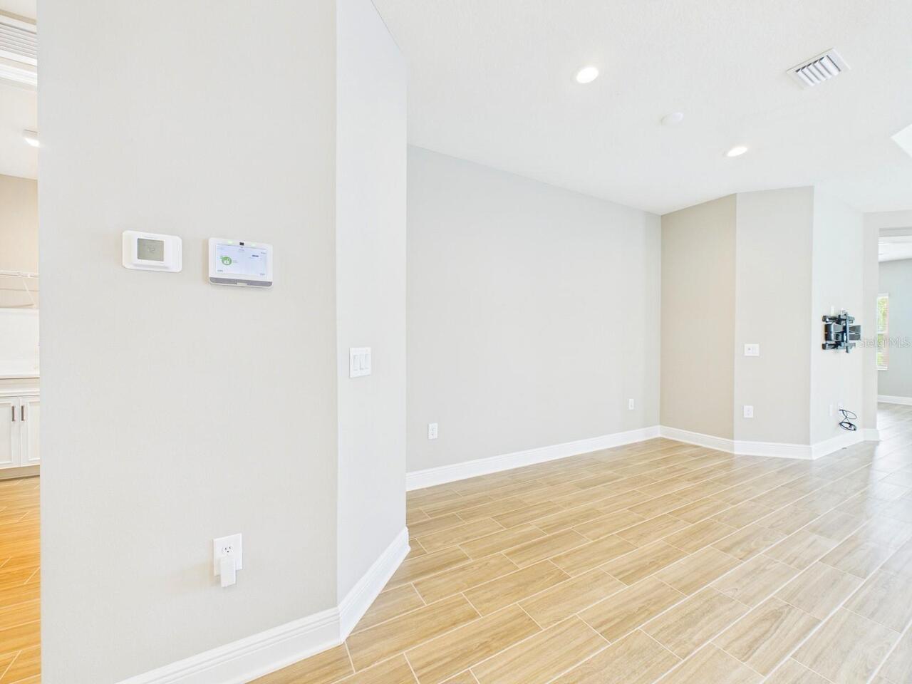 Listing Photo 43