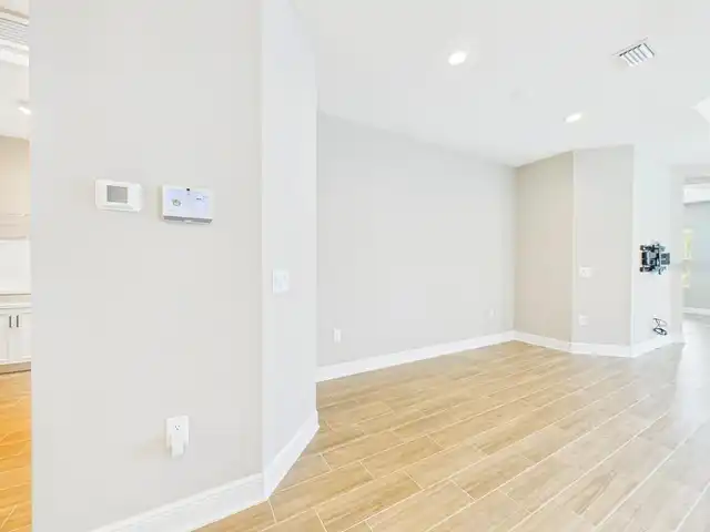 Listing Photo 44