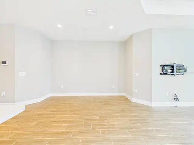 Listing Photo 46