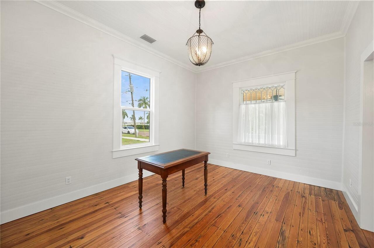 Listing Photo 11