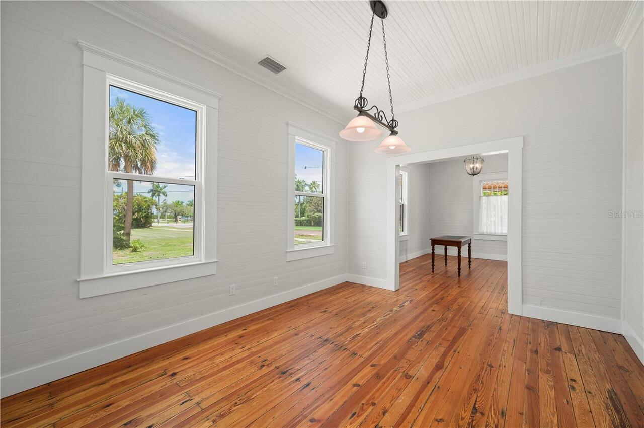 Listing Photo 17