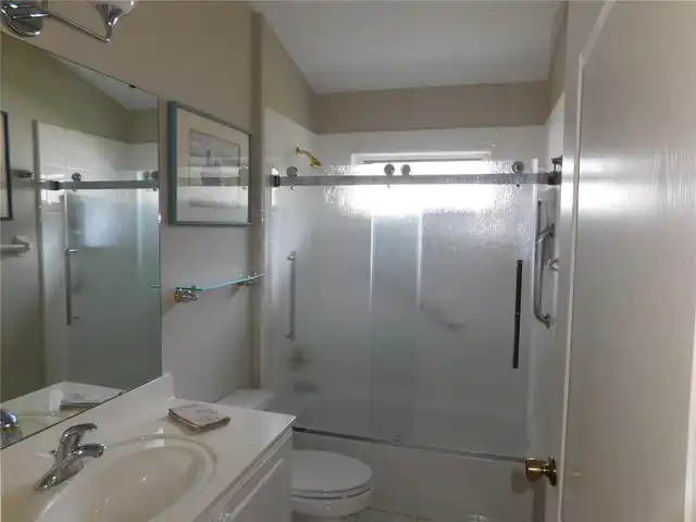 Listing Photo 10