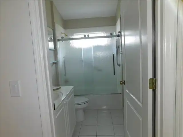 Listing Photo 12