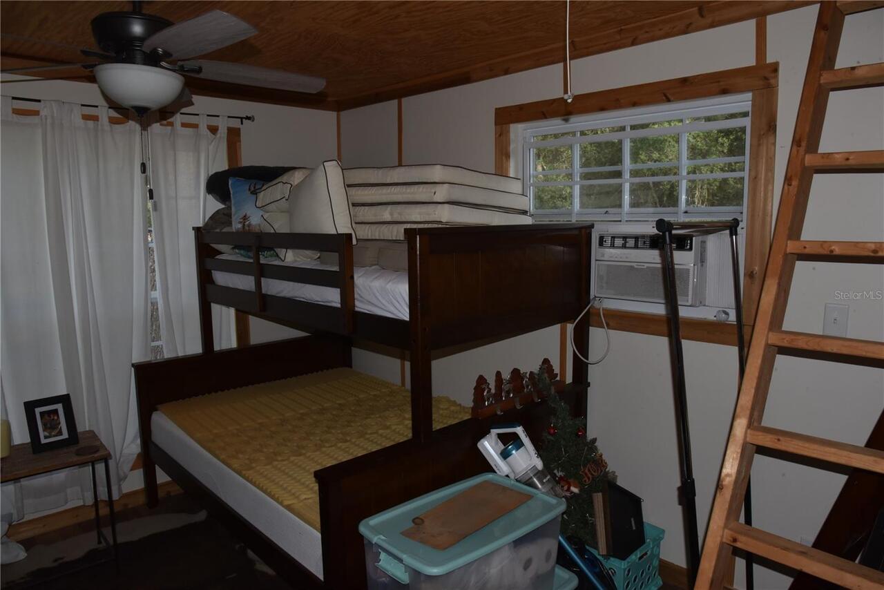 Listing Photo 17