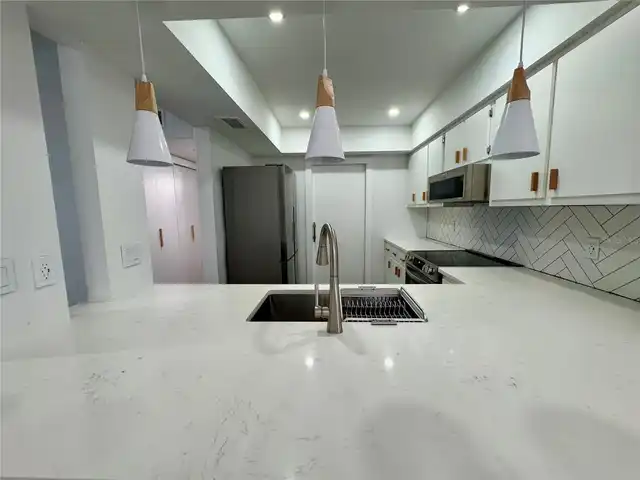 Listing Photo 9