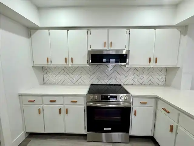 Listing Photo 15
