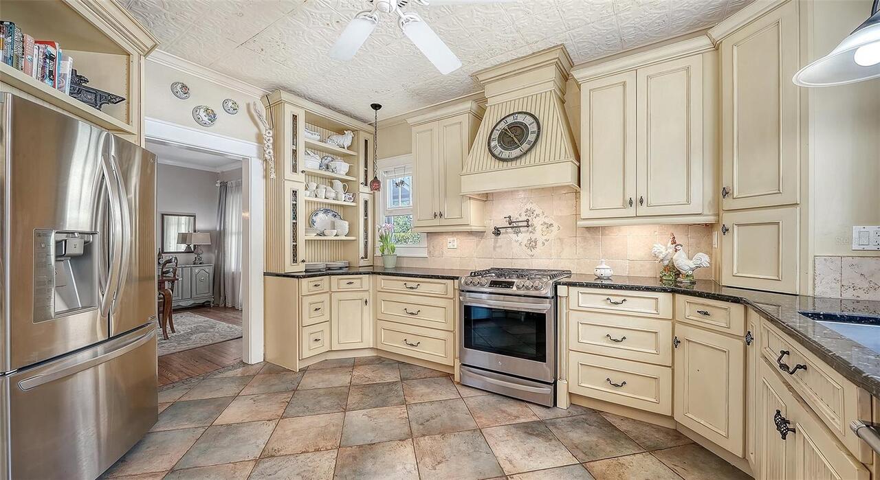 Listing Photo 18