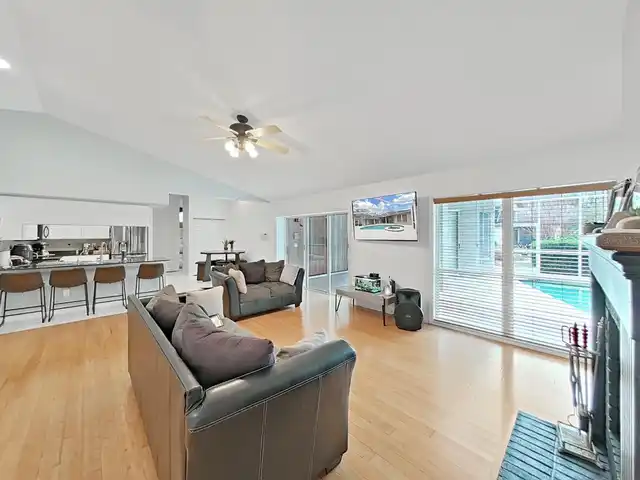 Listing Photo 15