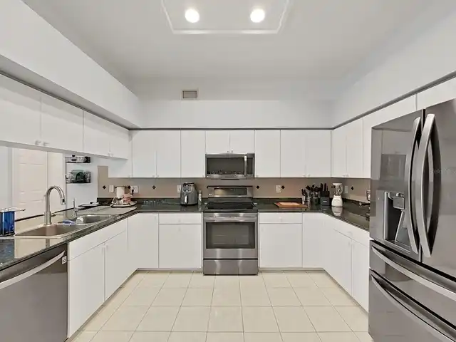 Listing Photo 19