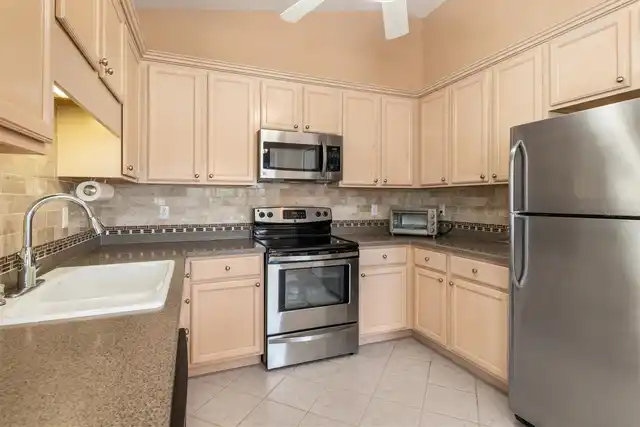 Listing Photo 7
