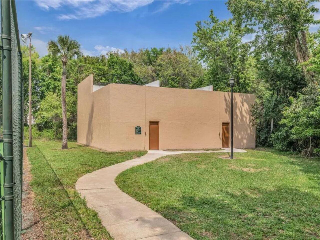 Listing Photo 16