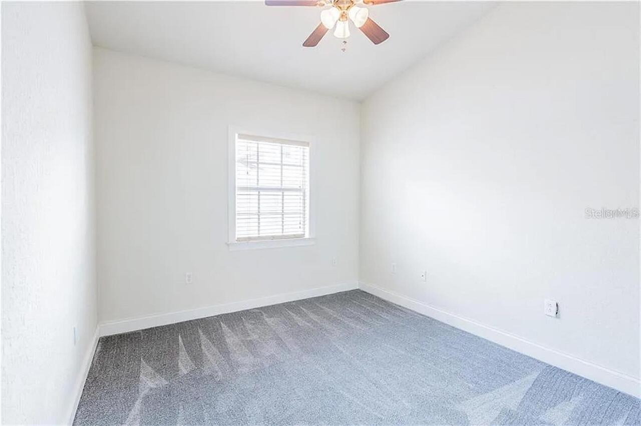 Listing Photo 12