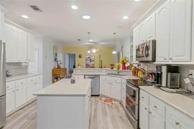 Listing Photo 20
