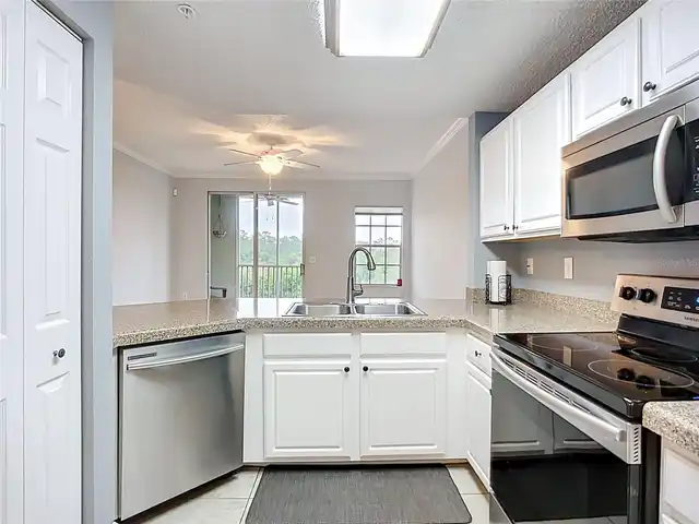 Listing Photo 9